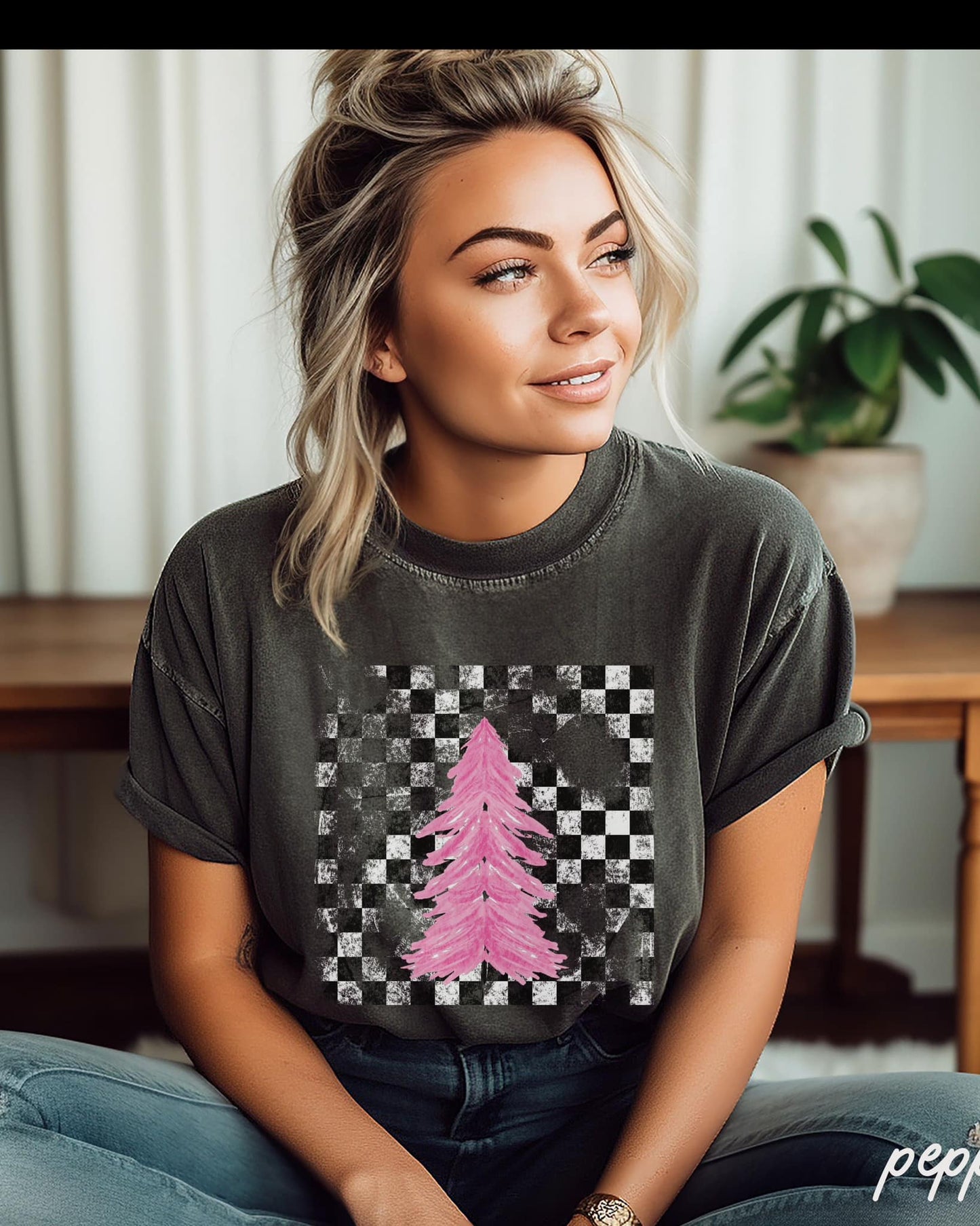 Retro Checkered Christmas Tree T-shirt